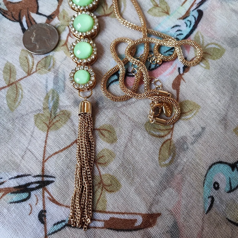 Charming Charlie Mint Green Jadeite Gold Tone Tube Mesh Statement Necklace NWOT